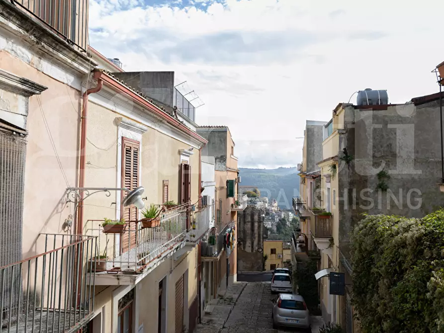 Immagine 39 di Casa indipendente in vendita  in Via GIAMBATTISTA ODIERNA, 13 a Ragusa