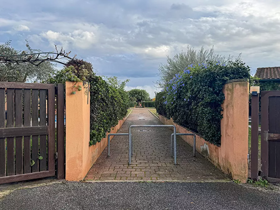 Immagine 37 di Casa quadrifamiliare in vendita  in Via Ermanno Wolf Ferrari, 169 a Roma