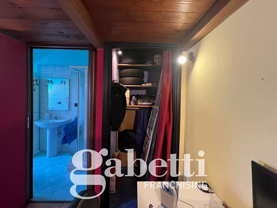 Immagine 15 di Appartamento in vendita  in Via Luzzatti, 29 a Torino