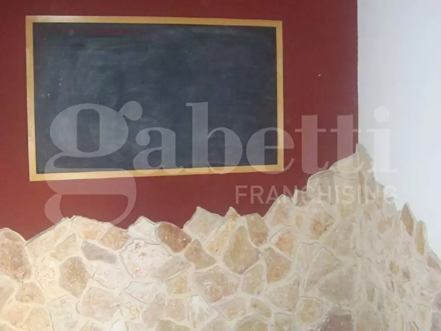 Immagine 8 di Negozio in vendita  in Via Cesare Colizza, 33 a Marino