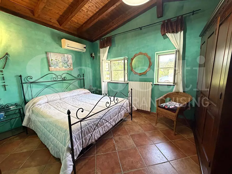 Immagine 24 di Casa bifamiliare in vendita  in Strada della Cava, 11 a Latina