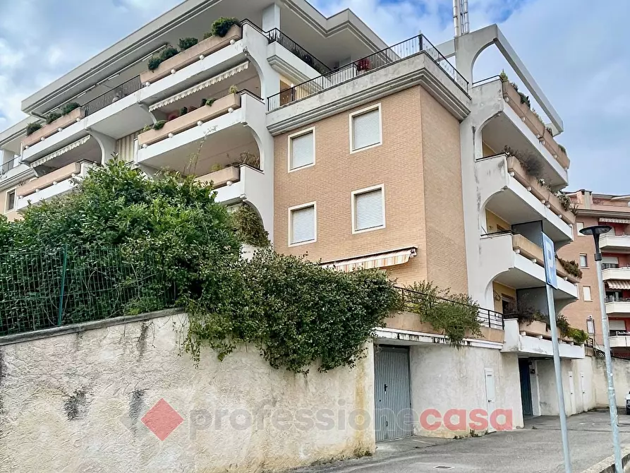 Immagine 9 di Box auto in vendita  in Via Belfiore a Corciano