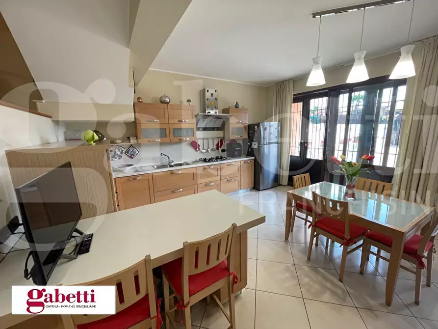 Immagine 10 di Villa in vendita  in Via Madonna dell'Indirizzo, 62 a Trecastagni