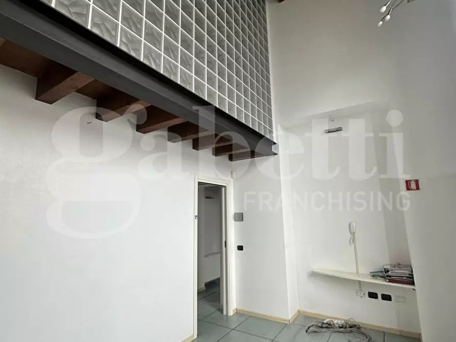 Immagine 9 di Attività commerciale in affitto  in Via Roma, 20 a Albese Con Cassano