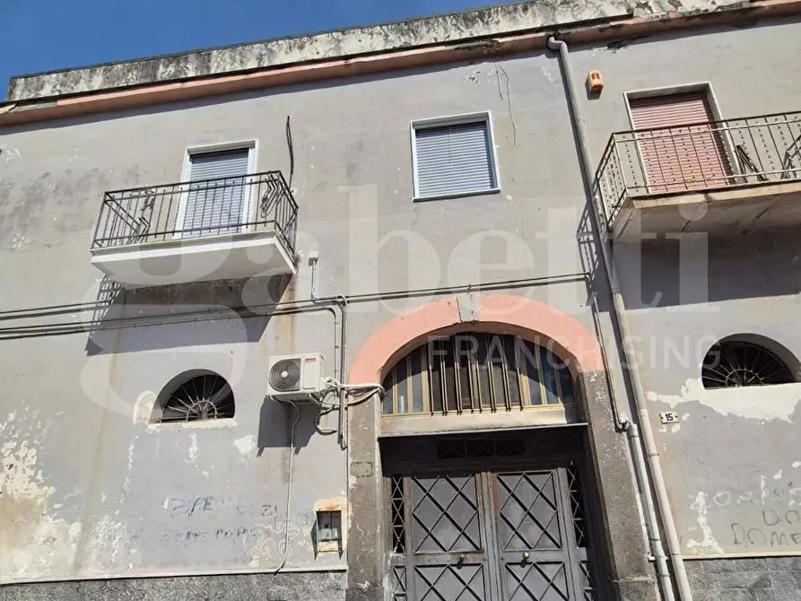 Immagine 1 di Appartamento in vendita  in Largo Cuparella, 15 a Torre Annunziata