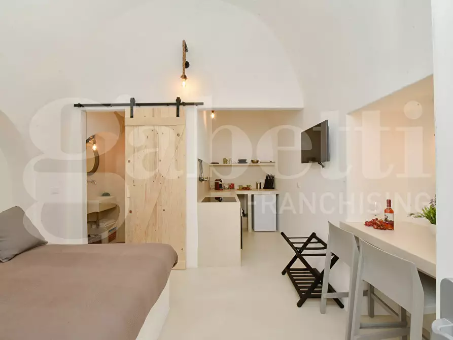 Immagine 10 di Casa indipendente in vendita  in Via GiosuÃ¨ Carducci, sn a Ostuni