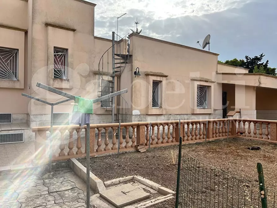Immagine 10 di Casa bifamiliare in vendita  in Via PETUNIE, 2 a Taranto