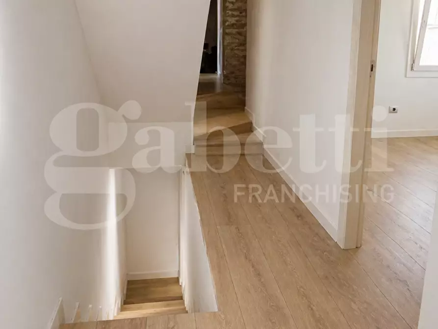 Immagine 23 di Multiproprietà in vendita  in Via ISOLA DI PELLETRINA Calle Chiesa Ognisanti a Venezia