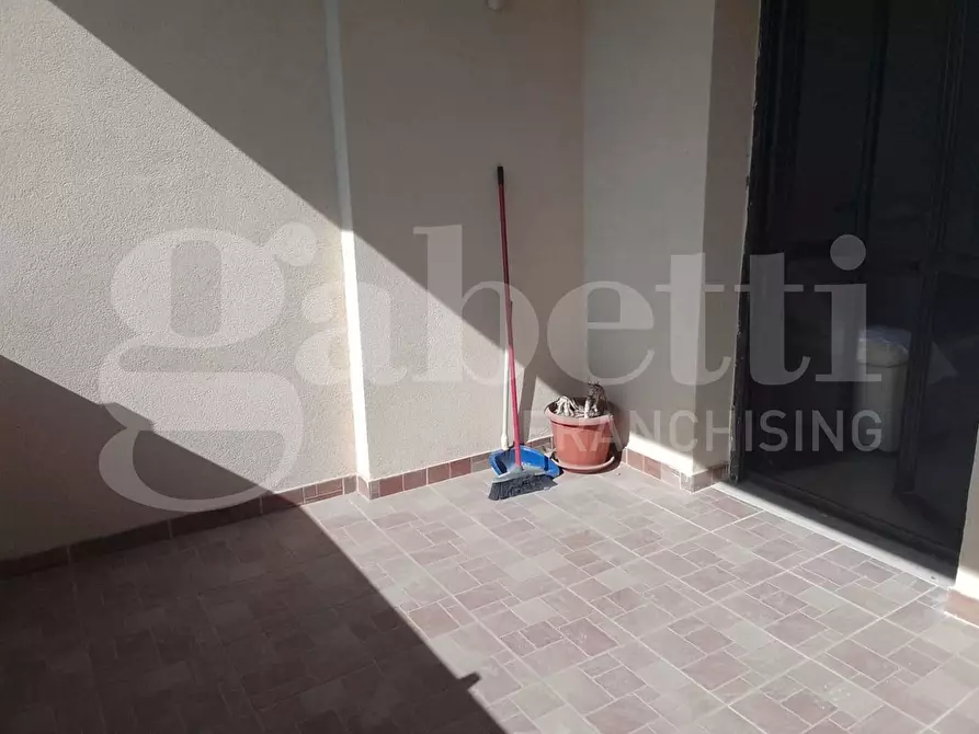 Immagine 8 di Appartamento in vendita  in Piazza G.B.TEDESCO, 7 a Taranto