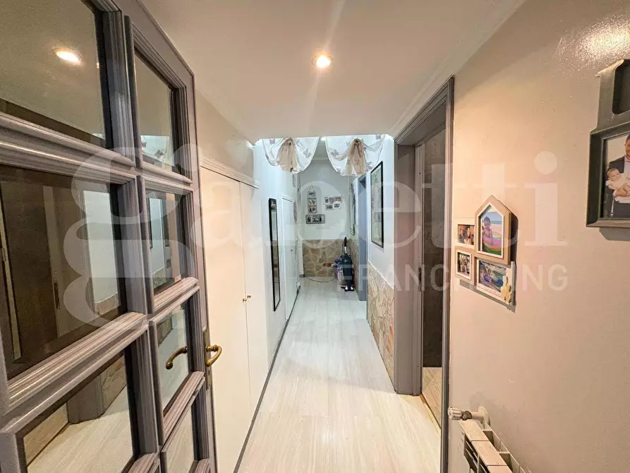 Immagine 9 di Appartamento in vendita  in Via del Trullo, 477 a Roma