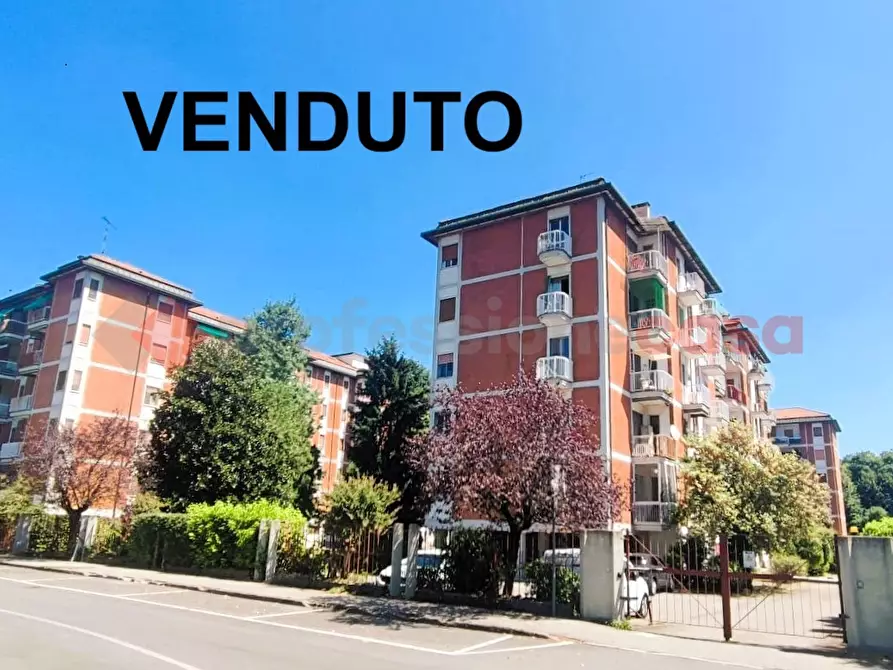 Immagine 1 di Appartamento in vendita  in Via TOGLIATTI, 11 a Locate Di Triulzi