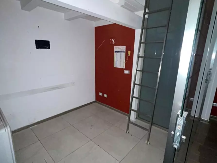 Immagine 23 di Ufficio in vendita  in Via Vann'AntÃ², 8 a Palermo