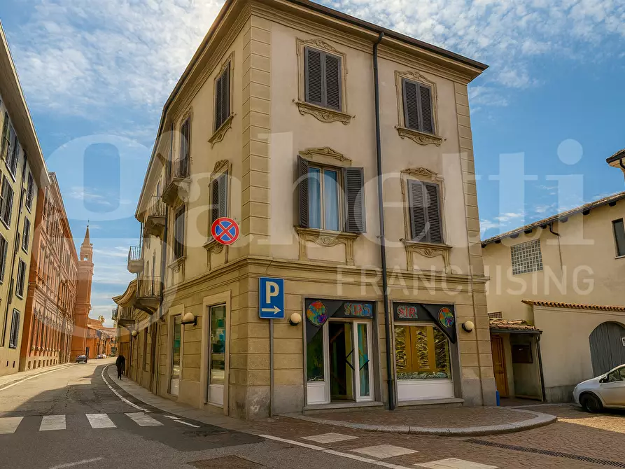 Immagine 3 di Appartamento in vendita  in Via Vittorio Emanuele II, 18 a Chieri