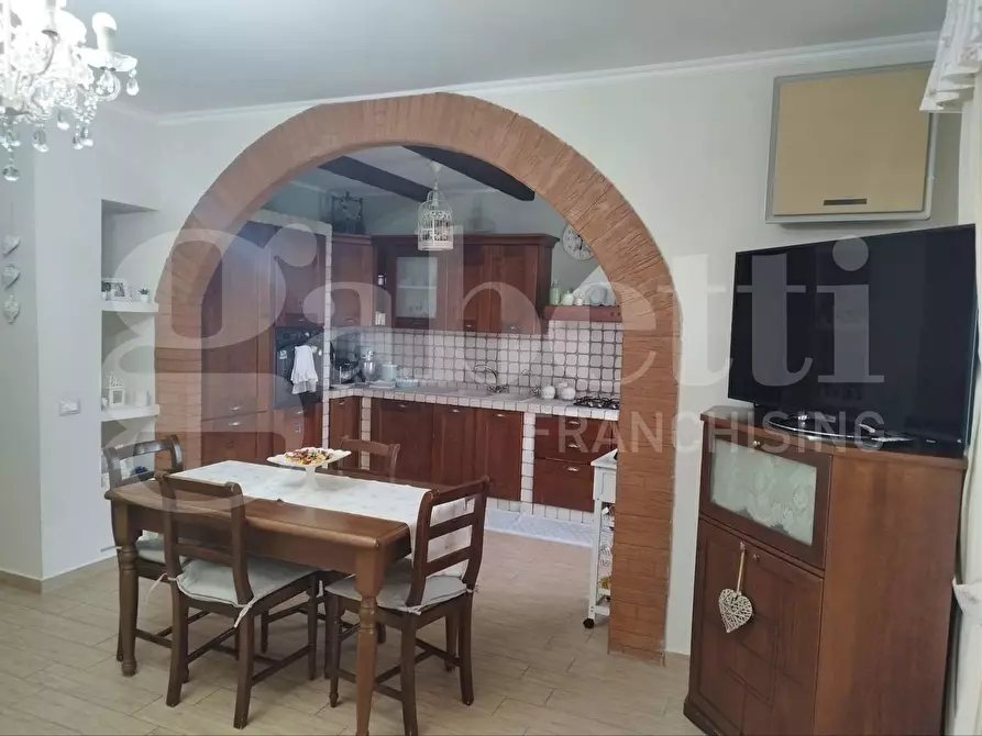 Immagine 5 di Appartamento in vendita  in Piazza SANDRO PERTINI, 5 a Taranto