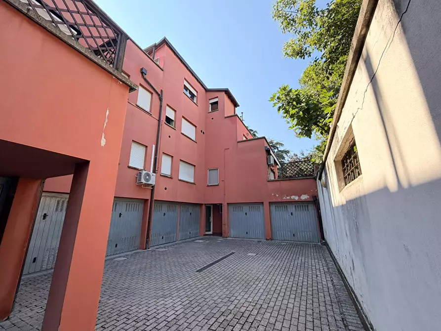 Immagine 14 di Appartamento in vendita  in Via Franco Bolognese, 8 a Bologna