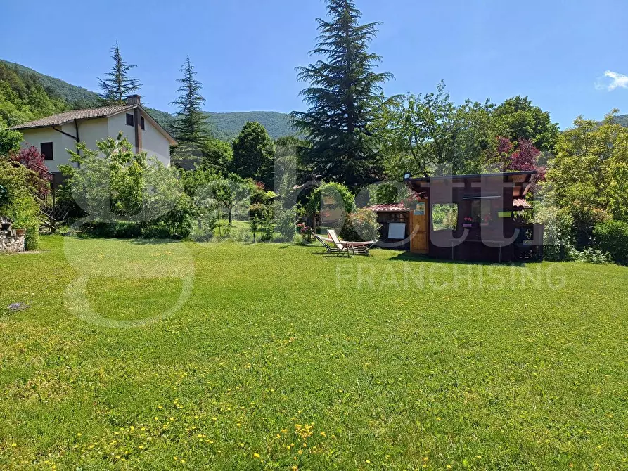 Immagine 32 di Villa in vendita  in Via SAN MARIA DEL MONTE, snc a Borbona