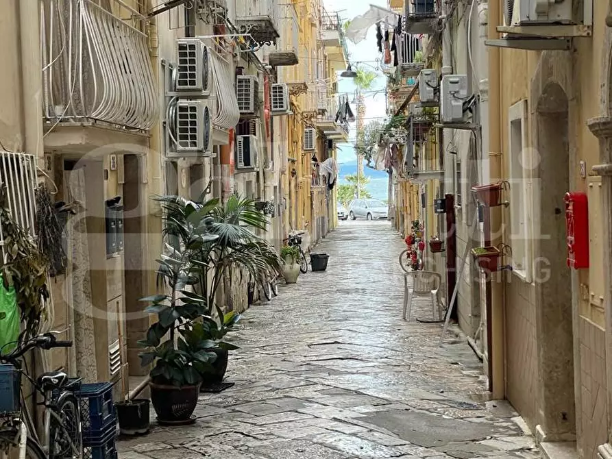 Immagine 10 di Appartamento in vendita  in Vico 11 Lungomare Caboto, 41 a Gaeta