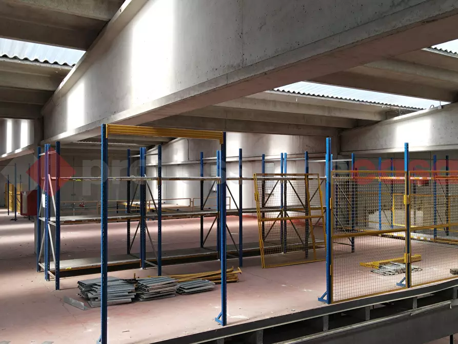 Immagine 33 di Capannone industriale in vendita  in Via APPIA, snc a Minturno