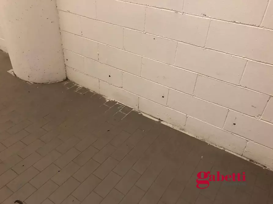 Immagine 15 di Negozio in vendita  in Via Mario Rigamonti, 100 a Roma