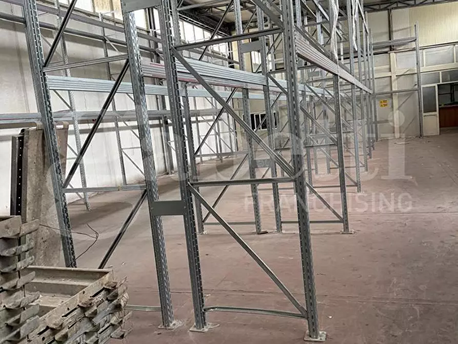 Immagine 5 di Capannone industriale in vendita  in Via clanio a Orta Di Atella