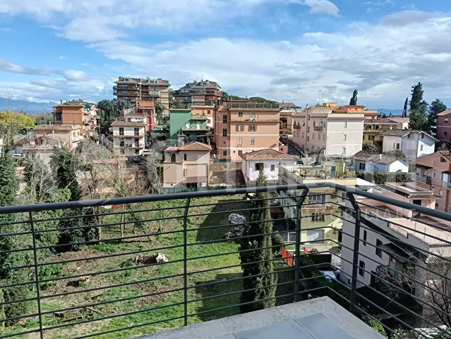 Immagine 9 di Appartamento in vendita  in Via Cassia a Roma
