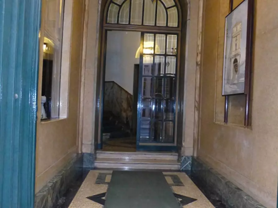 Immagine 7 di Ufficio in affitto  in Via Degli Omenoni, 2 a Milano