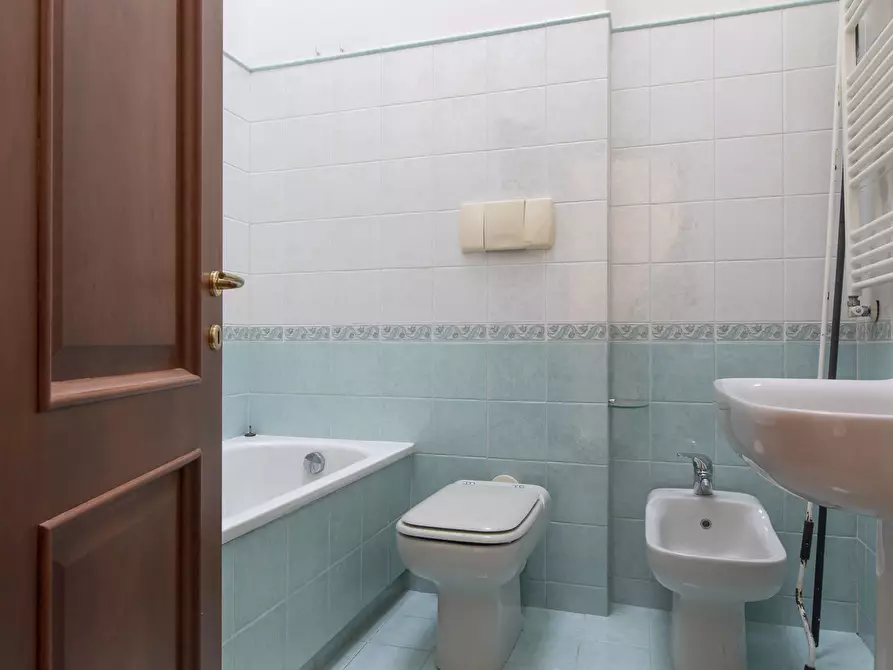 Immagine 20 di Casa quadrifamiliare in vendita  in Via Ermanno Wolf Ferrari, 169 a Roma