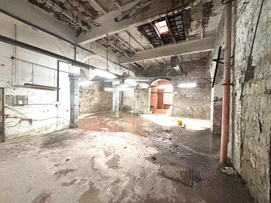 Immagine 8 di Attività commerciale in affitto  in Via sant'arcangelo a baiano, 59 a Napoli