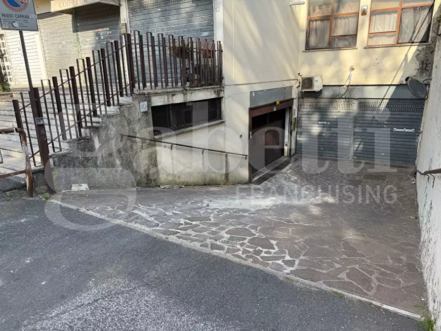 Immagine 14 di Appartamento in vendita  in Via Petrioli, 10 a Roma