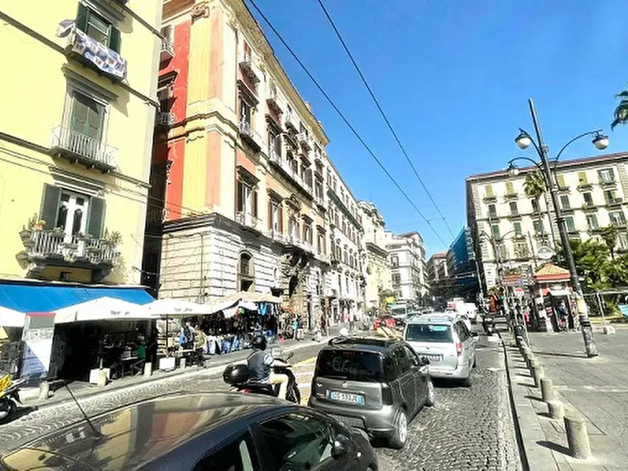 Immagine 1 di Negozio in vendita  in Via Enrico Pessina a Napoli