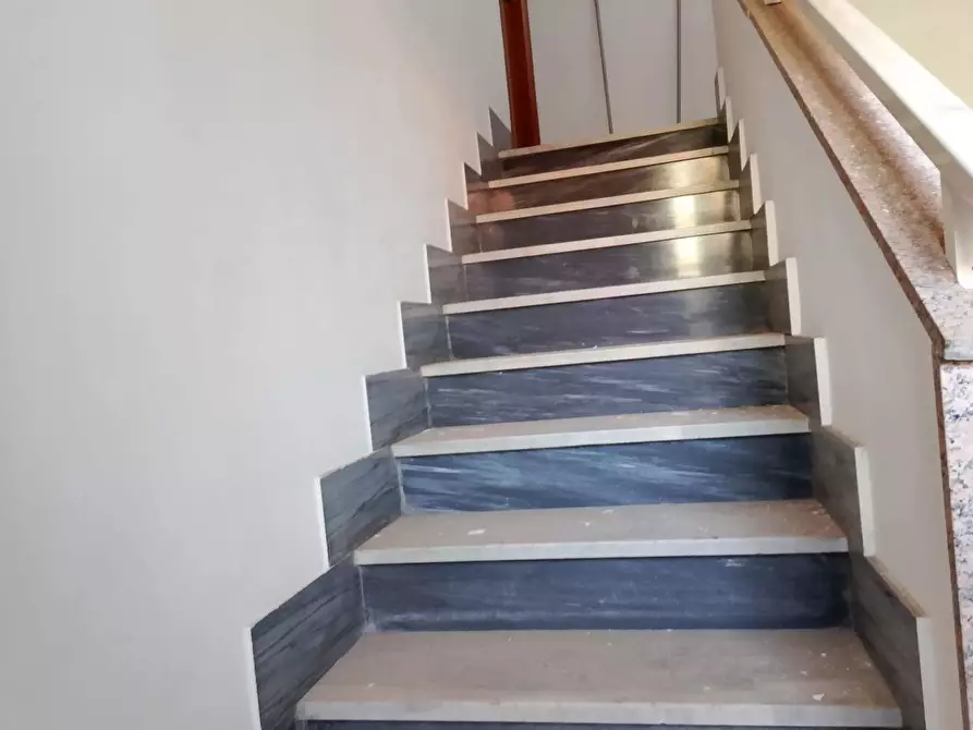 Immagine 11 di Casa indipendente in vendita  in Via Trento a Mondragone