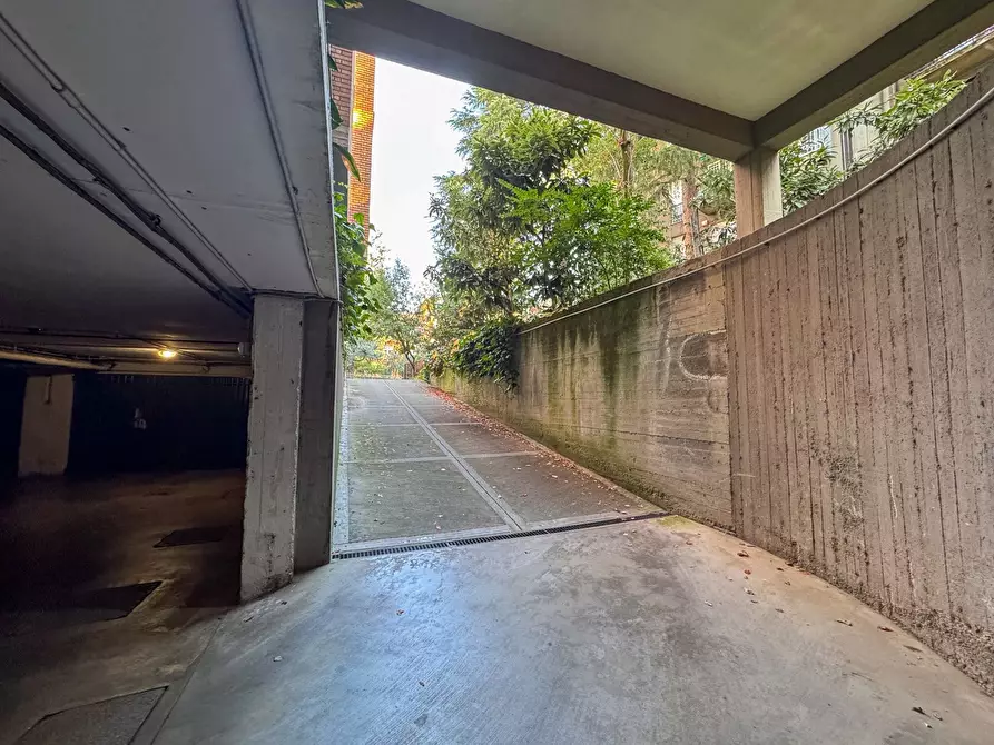 Immagine 30 di Appartamento in vendita  in Via Renato Stracciari, 5 a Bologna