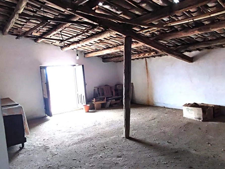 Immagine 31 di Appartamento in vendita  in Via C. BATTISTI, 38 a Girifalco