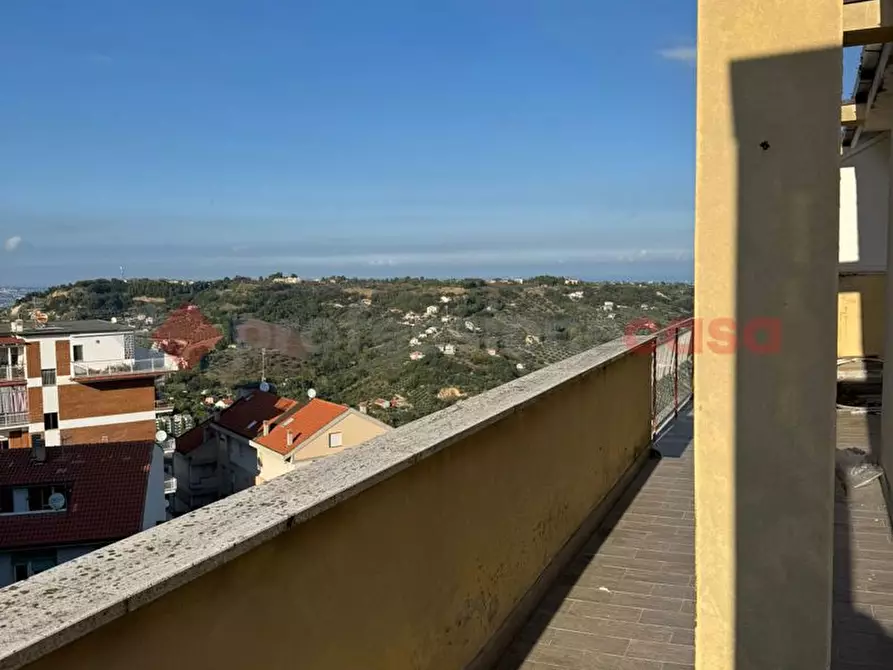 Immagine 2 di Attico in vendita  in Via Silvio Olivieri, 195 a Chieti