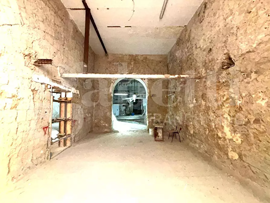 Immagine 5 di Attività commerciale in vendita  in Via sant'arcangelo a baiano, 59 a Napoli