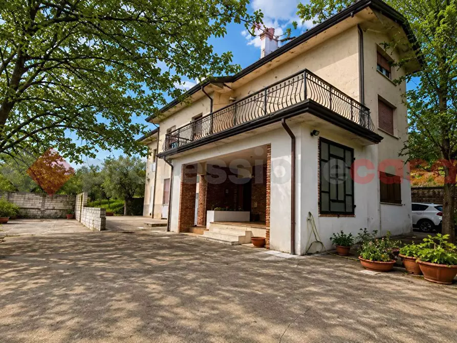 Immagine 2 di Villa in vendita  in Strada Regionale 155, 37 a Alatri