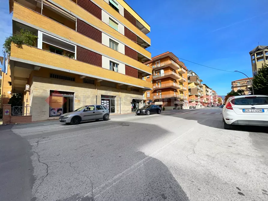 Immagine 18 di Negozio in affitto  in Via Paolessi, 61 a Rieti