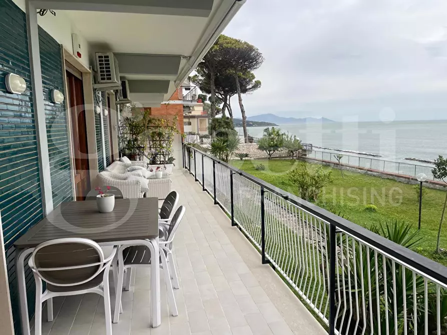 Immagine 15 di Appartamento in vendita  in Via Appia lato Napoli, 60 a Formia