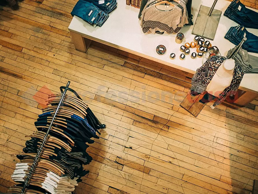 Immagine 16 di Negozio in vendita  in Via Del Gallitello, SNC a Potenza