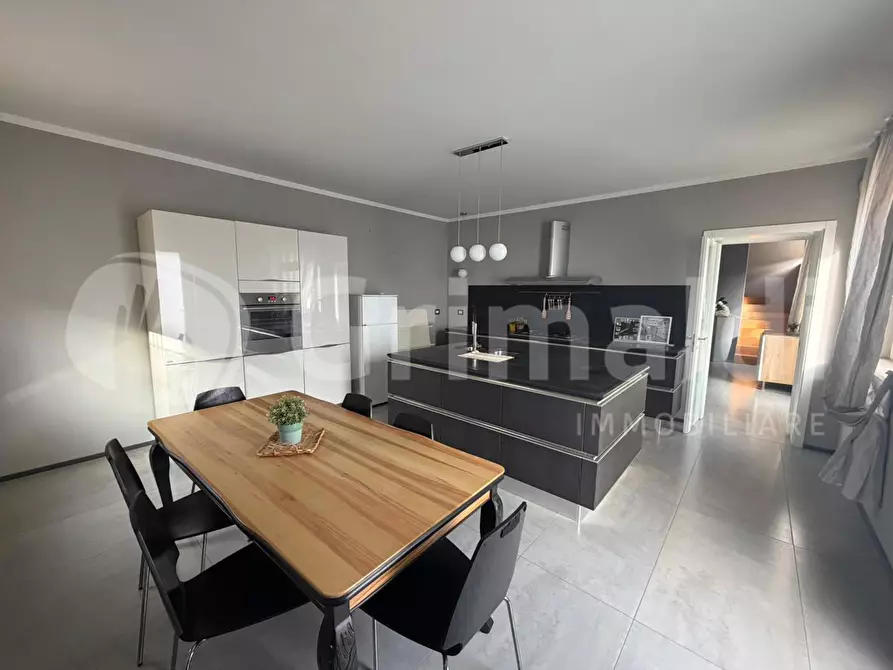 Immagine 5 di Casa indipendente in vendita  in Via UMBERTO I, 30 a Inverno E Monteleone