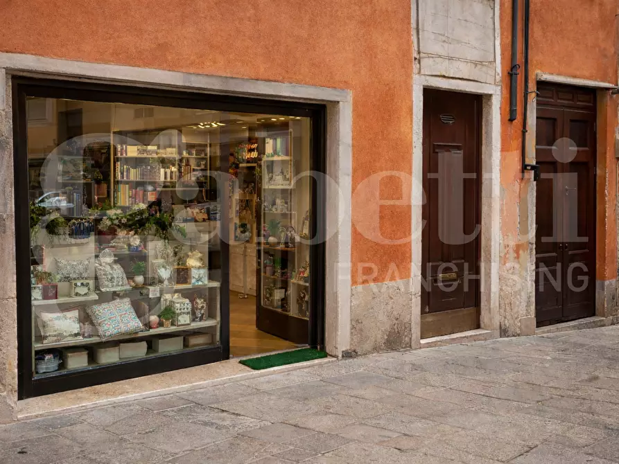 Immagine 1 di Negozio in vendita  in Via CHIOGGIA - CORSO DEL POPOLO, 00 a Chioggia