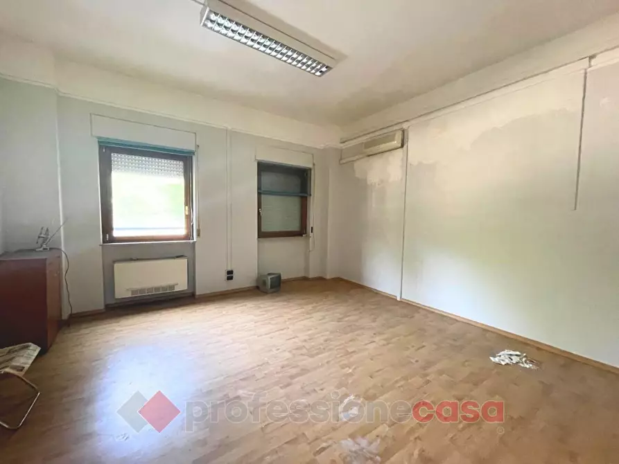 Immagine 7 di Negozio in vendita  in Via Mario Angeloni a Perugia