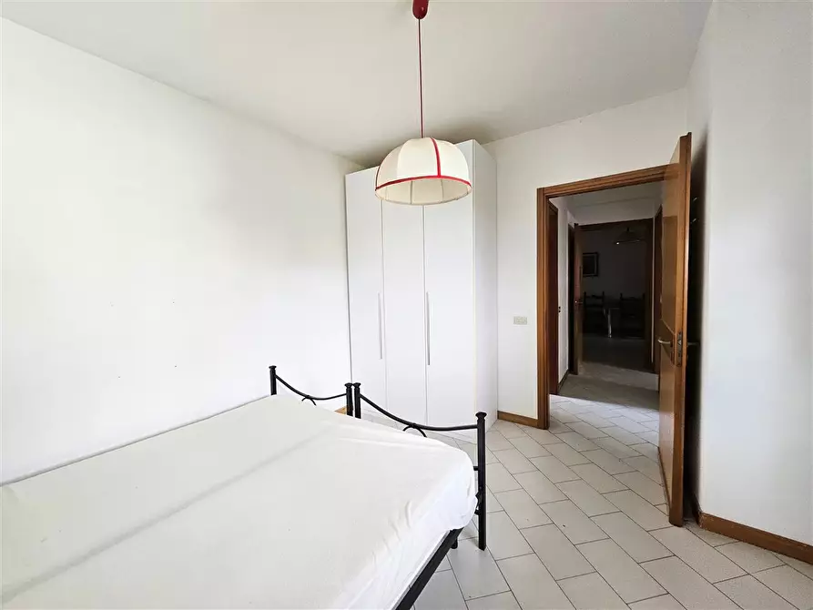 Immagine 10 di Appartamento in vendita  in Via RONCHI, 48 a Massa