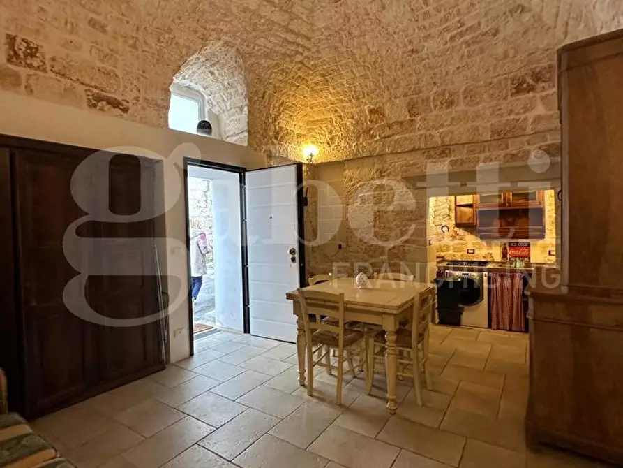 Immagine 1 di Casa indipendente in vendita  in Via Guiscardi a Ostuni