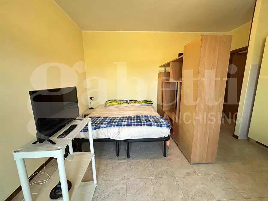 Immagine 1 di Appartamento in vendita  in Via FERRUCCIO TAGLIAVINI a Reggio Nell'emilia