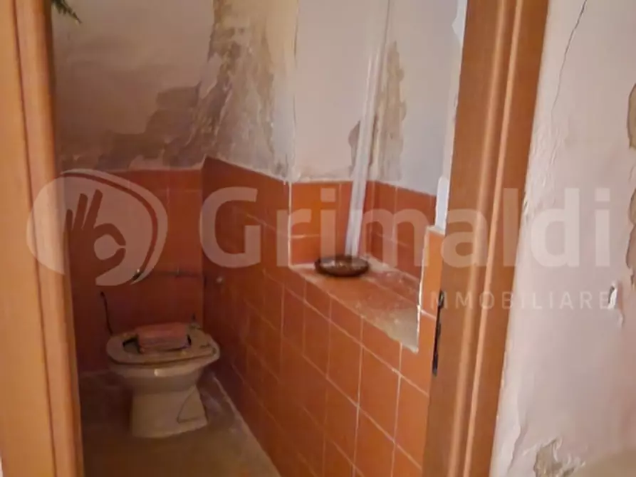 Immagine 5 di Attività commerciale in vendita  in Via Luigi Capuana a Sortino