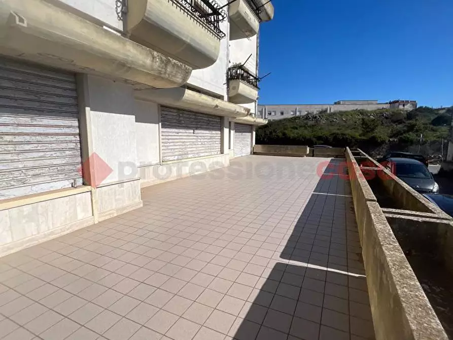 Immagine 15 di Negozio in vendita  in Via Giuseppe Di Vittorio, snc a Ostuni