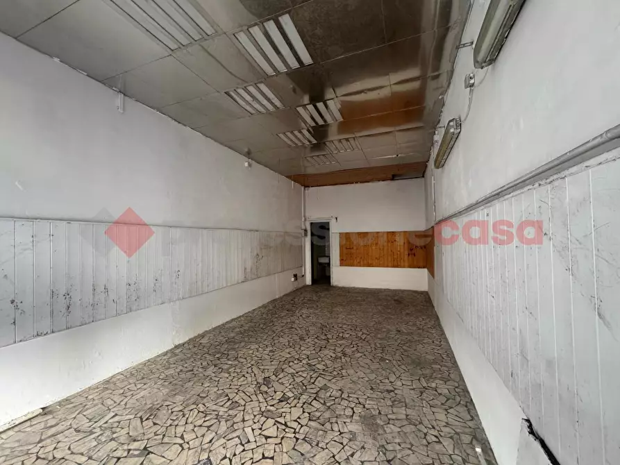 Immagine 8 di Negozio in affitto  in Viale DUSE a Firenze