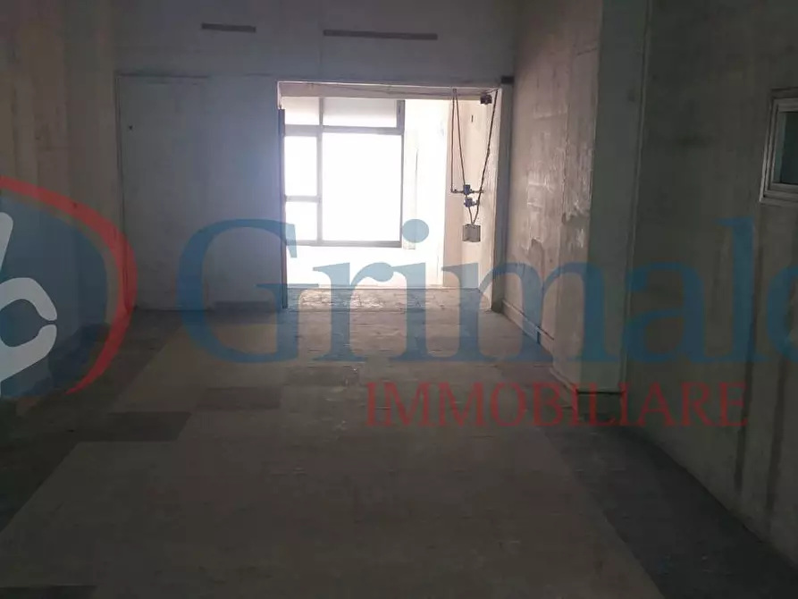 Immagine 11 di Negozio in vendita  in Via Garibaldi, 130 a Messina