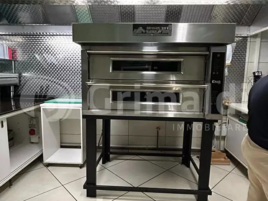 Immagine 23 di Attività commerciale in vendita  in Piazza napoli  milano marittima, 13 a Cervia